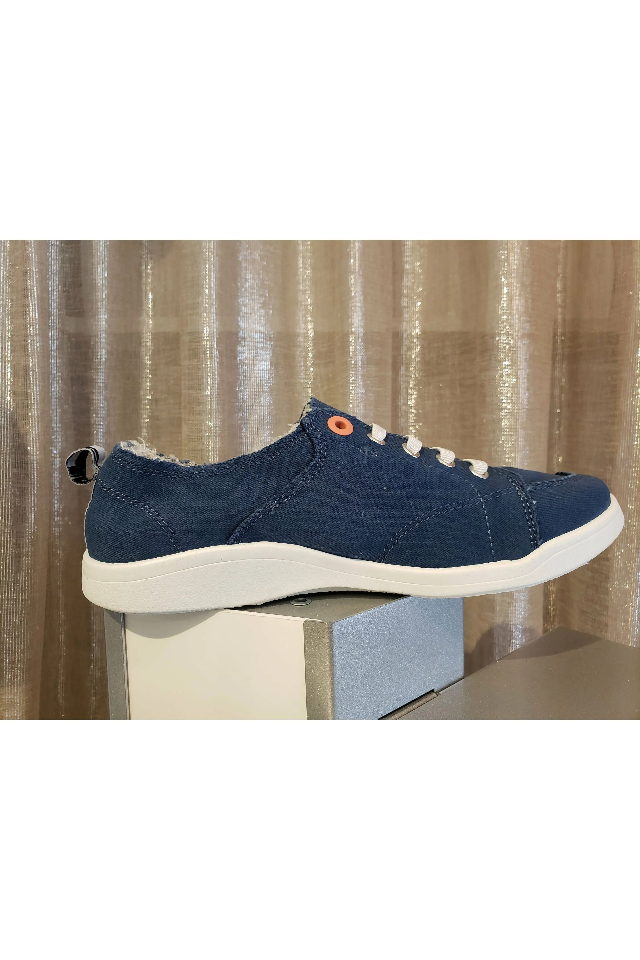 Vionic Venice Canvas Sneakers - Style Pismo CNVS